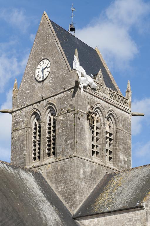 Logis Hotel Restaurant Le Sainte Mere Exterior foto