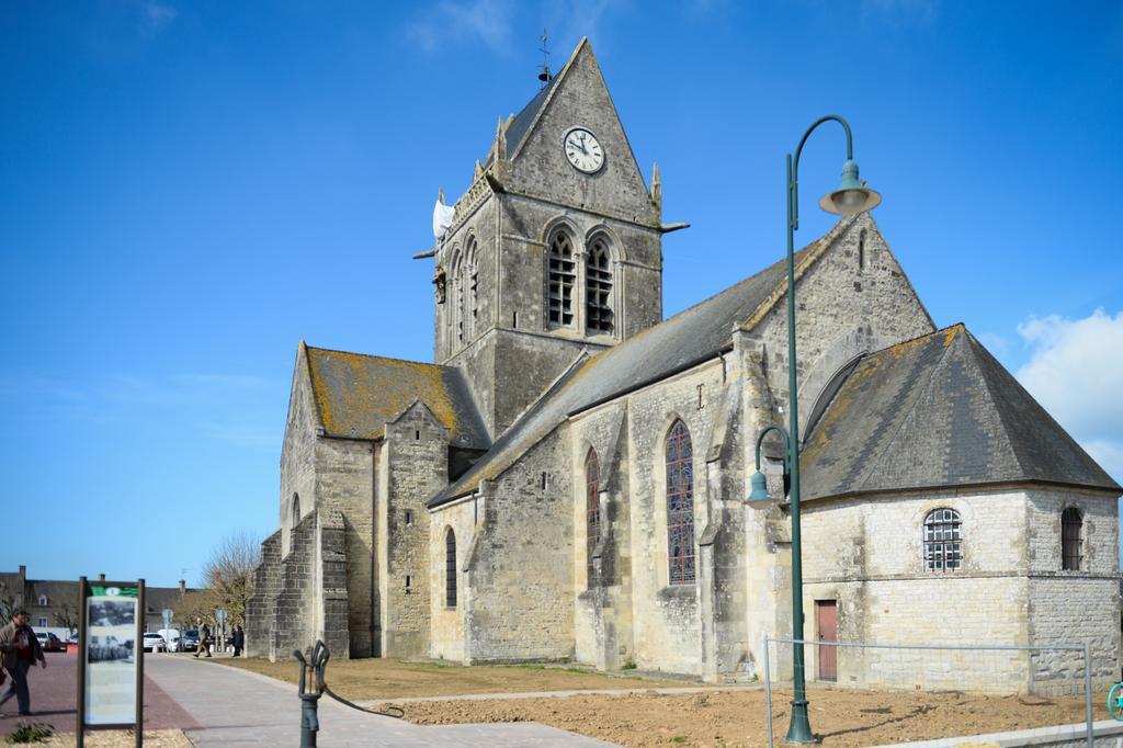 Logis Hotel Restaurant Le Sainte Mere Exterior foto